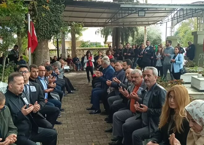 Adana’da şehit Kaymakam Saim Bey mezarı başında anıldı