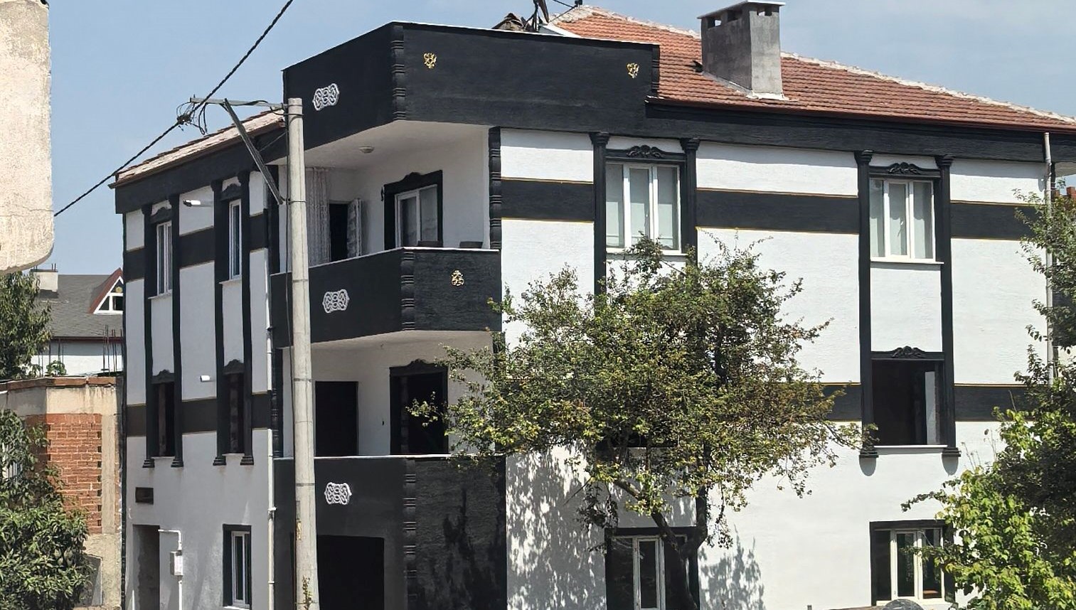 Terastan düşen Kader yaşam savaşı veriyor