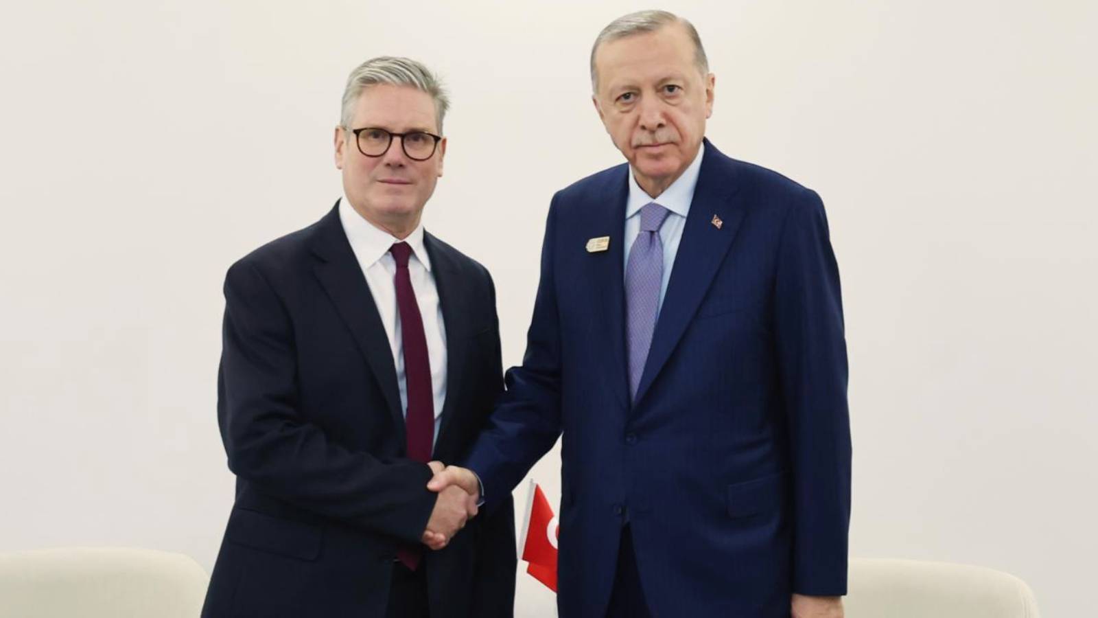 cumhurbaskani erdogan ingiltere basbakani starmer ile telefonda gorustu filistin bolgesel ve kuresel konular ele alindi 2iJmBWgw