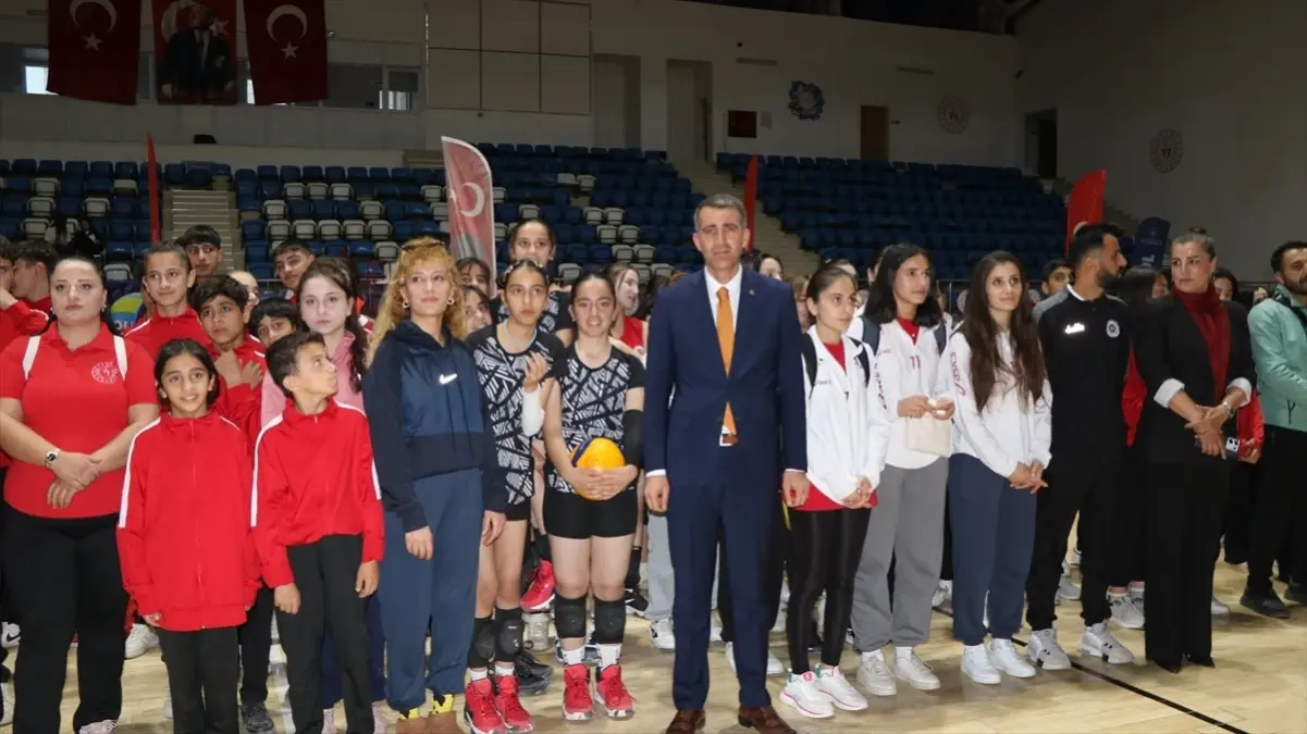 hakkaride amator spor kuluplerine destek GceL6nSr.jpg