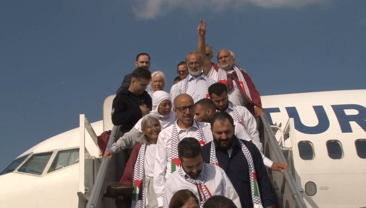 israilin alikoydugu 18i turk 94 aktivist turkiyeyegetirildi yReNGdEO