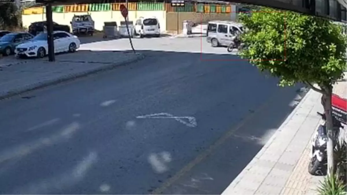 mersinde motosiklet kazasi 2si cocuk 4 yarali 9Cpp2VzO.jpg