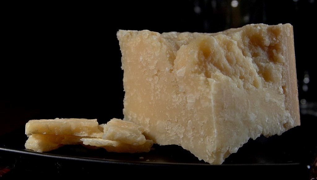 unlu peynir cesidine mikrocip yerlestirilecek yiyenler endiselenmesin mxl8CKGE.jpg