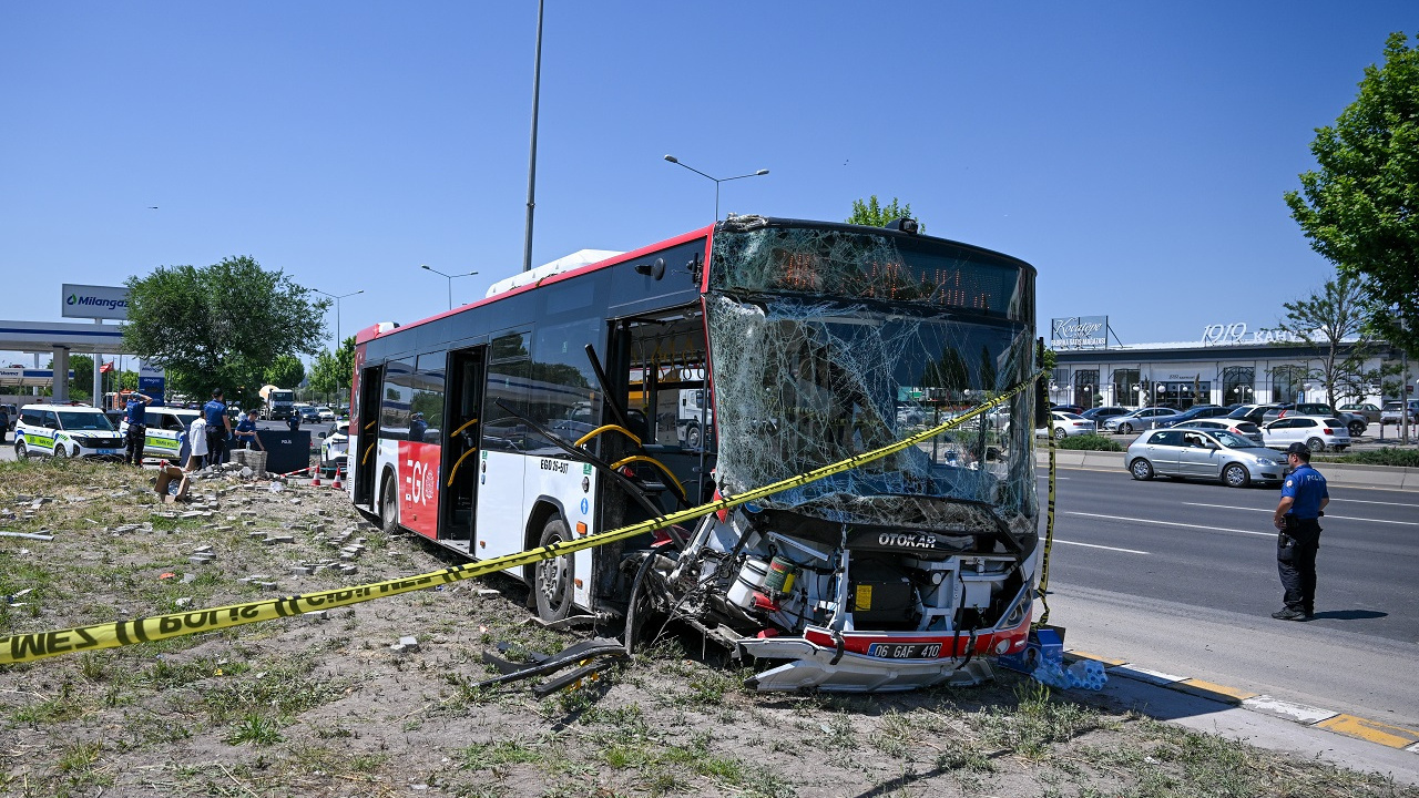 Ankara’da 1 kişinin can verdiği feci otobüs kazasının görüntüleri ortaya çıktı